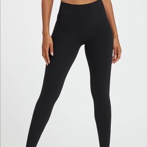 Spanx Every.Wear Active Icon Leggings